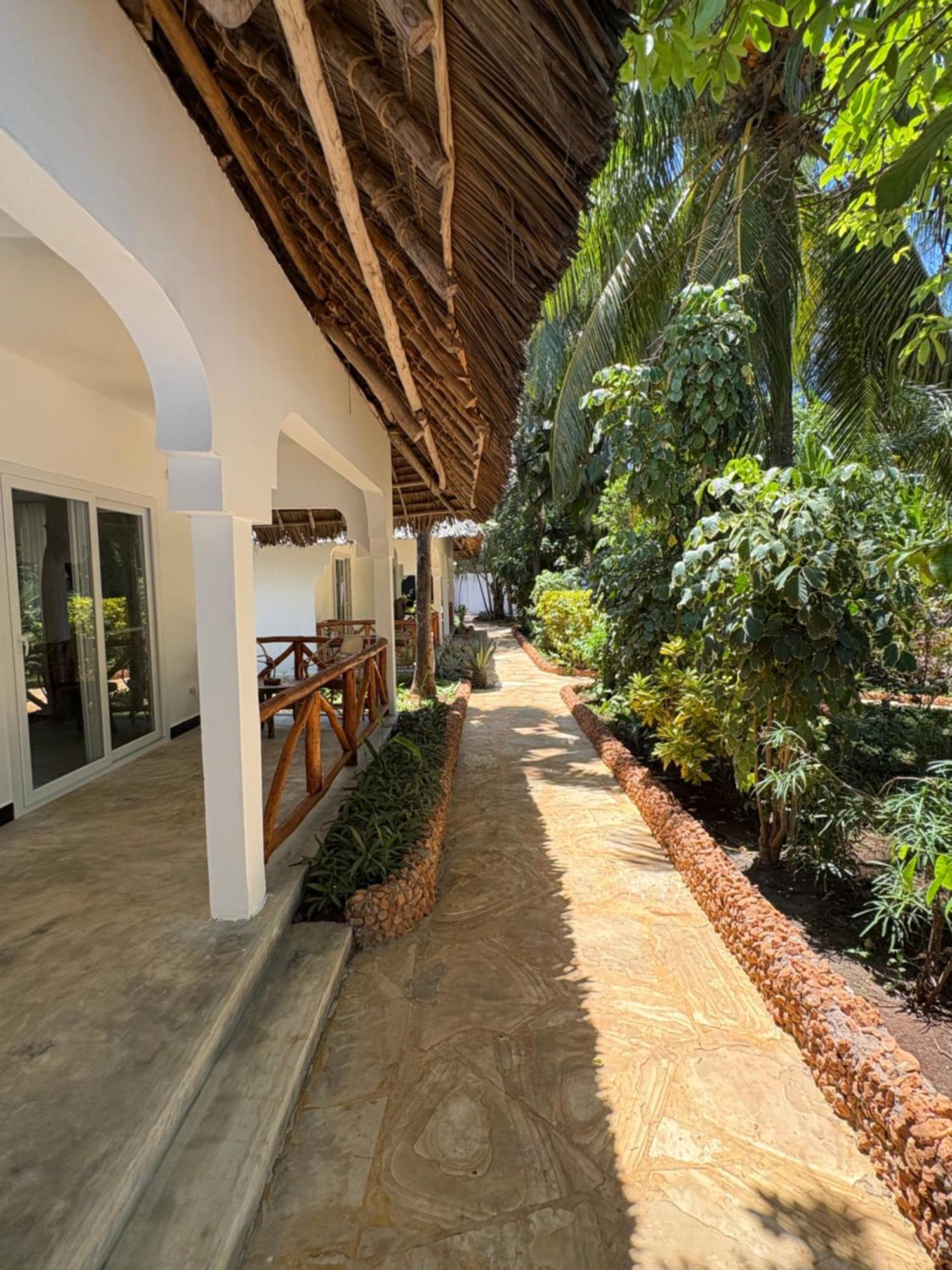 African Bungalows Nungwi Ngoại thất bức ảnh